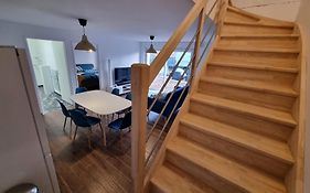 Jolie Maison Recente, Au Calme Avec Jardin Et Parking Gratuit